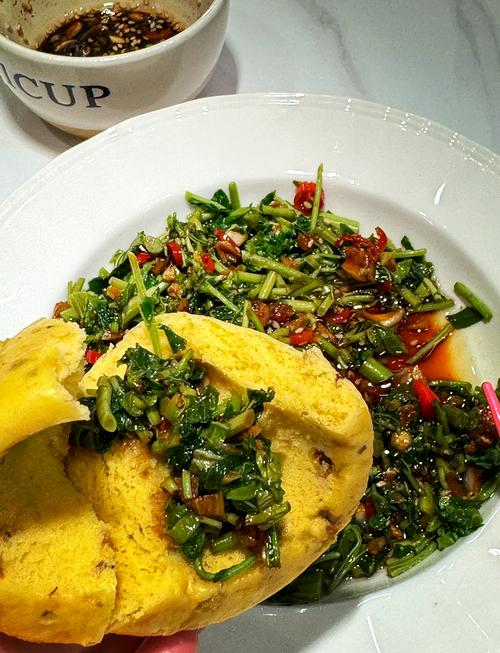 香椿油的做法_香椿油炸制方法,简单美味 香椿油的做法_香椿油炸制方法,简单美味