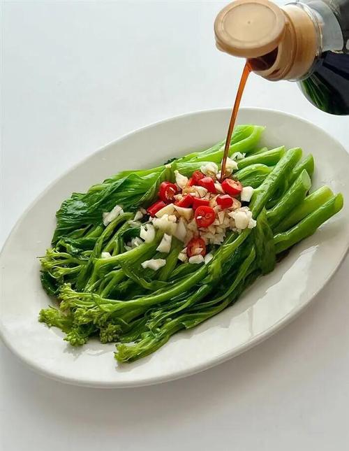 白灼菜心的做法_脆嫩菜心白灼,蘸料自由配,清淡鲜美! 白灼菜心的做法_脆嫩菜心白灼,蘸料自由配,清淡鲜美!