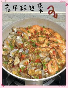 大的花甲煮多少分钟_盐水花甲煮2-3分钟，壳张即熟，鲜美可口！