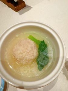 清真狮子头是用什么肉做的_清真狮子头做法多，牛羊肉马蹄创新多