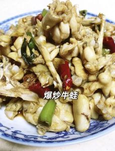 为什么厨师说牛蛙要焯水_焯水去腥提鲜，牛蛙嫩滑好下饭