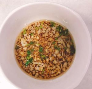 虾芥末汁怎么调制_蒜香泰式酱油甜辣四种吃法