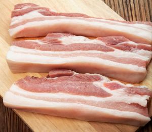 三线肉和五花肉一样吗_部位口感大不同