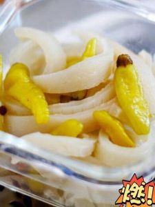 猪皮怎样炸才泡_猪皮炸着吃，外酥里软真香！