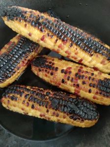 玉米煮到什么程度算熟_甜玉米水开煮十五分钟，糯玉米煮二十分钟，煮玉米超简单！