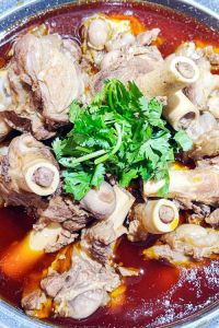 炖羊棒骨放什么调料最佳_羊棒骨清洗腌制炖煮做法分享