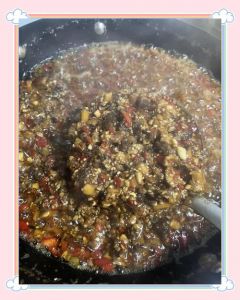 自制肉酱的家常做法_香菇猪肉酱拌饭拌面，4种做法速成美味！