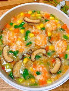 海鲜粥的家常做法_新鲜海鲜粥，鲜香软糯营养好！