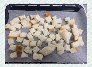 面包糠怎么制作出来的_自制面包糠，炸物更香脆少油腻