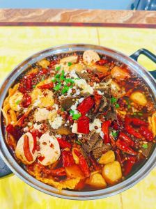 毛血旺需要哪些配菜_鸭血灵魂，麻辣鲜香，爽脆过瘾！