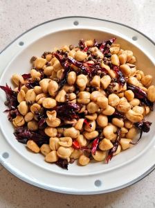 花生米十大做法_煮香拌脆，风味多变！