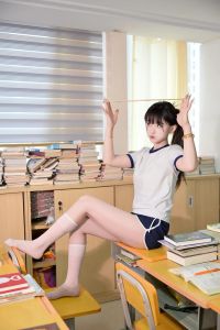 白丝体操服搭配腹肌锻炼指南——塑造完美身材的运动穿搭与训练方法