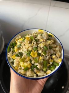 用剩菜炒米饭怎么炒_剩饭炒饭，简单美味不浪费