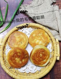 滋油饼的家常做法_油滋和面包馅烙，手艺活，乐趣多！