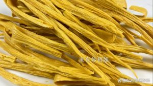 浸泡腐竹正确方法_温水加盐，碗压加速泡发