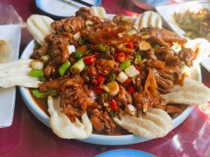 临沂炒鸡家常做法大全_临沂炒鸡酱香辣味，家常做法简单