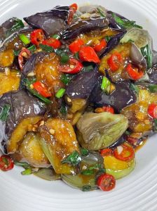 蒜拌茄子的家常做法_蒜泥拌茄子，清爽不油腻，家常美味！