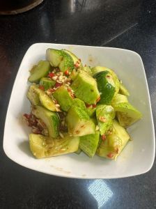 清拌黄瓜的家常做法_凉拌黄瓜，清爽开胃，夏日家常菜！