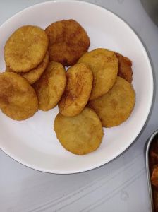 炸果子的做法花样图解_年味炸麻叶，香脆美味！