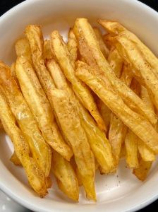 生炸薯条的家常做法_两步炸法脆嫩秘诀