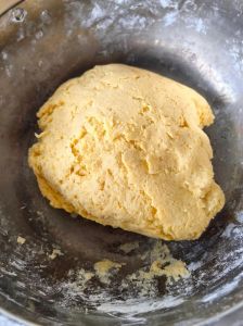 玉米馒头的做法_软硬适中，简单易做！