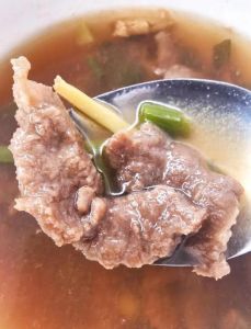 泉州牛肉羹做法_百年传承的特色小吃，鲜香滑嫩，承载家乡情