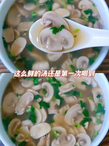 白蘑菇和猪腰能一起吃吗_白蘑菇猪腰同食补，美味营养冬季汤