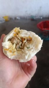 笋馅包子的做法_揉面光滑发好酵，鲜嫩馅料蒸出年味包子
