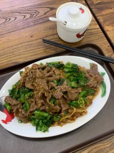 炒粿条的步骤_家常炒粿条，嚼劲十足做法分享！