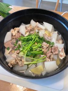 羊肉锅仔的家常做法_暖心硬菜，家常美味！