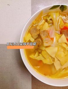 白菜干汤的家常做法_白菜干煲汤 清爽滋润家常菜