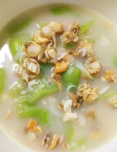 各种海鲜汤的做法大全_花蛤豆腐海鲜汤，鲜美解腻易学做