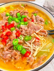 酸菜牛肉的正确做法_自制酸菜牛肉，雪里红酸菜是灵魂