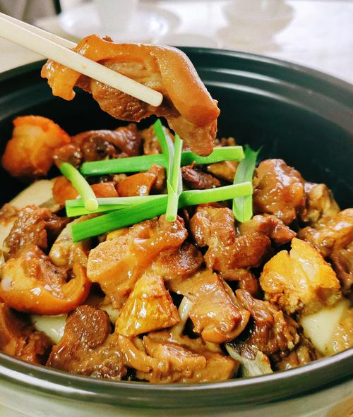 广东顺德焖羊肉的做法_锁香去腥,酥烂美味 广东顺德焖羊肉的做法_锁香去腥,酥烂美味
