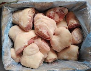 猪后肘圈和蹄膀是一样的吗_炖烤与滑嫩口感大不同