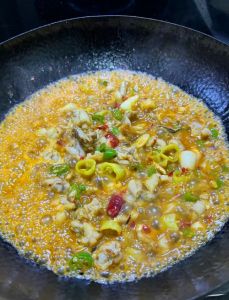 牛蛙炸几分钟_炸牛蛙时间与技巧分享