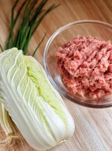 猪肉小白菜馅焯水吗_小白菜焯水技巧与调馅包煮全攻略
