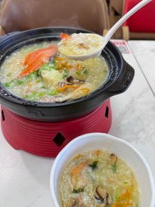 虾蟹粥的家常做法_鲜甜绵软，电饭锅砂锅版做法分享