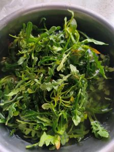 荠菜做法大全家常_荠菜鲜嫩清香，做法多样，春天尝鲜正当时！