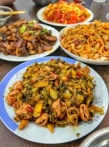 清纯高中生的爆炒日常：生活中的简单美味与烹饪乐趣