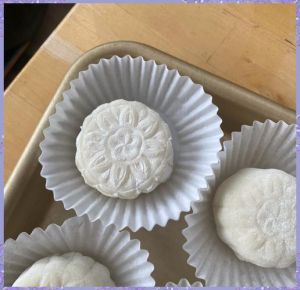 榴莲冰皮月饼的做法_软糯香甜，自制美味！