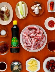 秘制卤羊肉的做法大全_香料与火候是关键