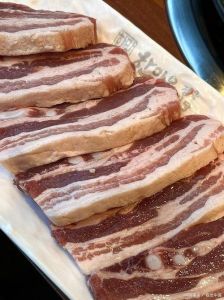 三线和五花肉区别哪个好_口感大不同，选对提升菜味！