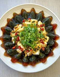 皮蛋豆腐料汁怎么做放什么料_皮蛋豆腐料汁做法，香辣可口易上手