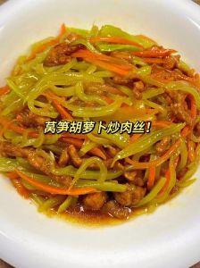 莴笋炒肉丝的家常做法_莴笋里脊丝，脆嫩滑爽家常菜