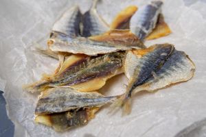 15斤鱼腌制要多少盐_一斤鱼10-15克，口味时间灵活调