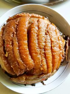 家常扣肉的正确做法_酥烂入味，家常美味！