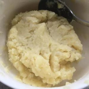 熟土豆泥放保鲜里一天会坏吗_冰箱冷藏熟土豆泥，密封好放一两天没问题，别放室温！