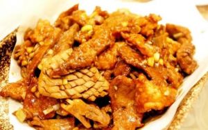回民老爆三的做法_天津清真名菜，羊心肝腰滑嫩蒜香