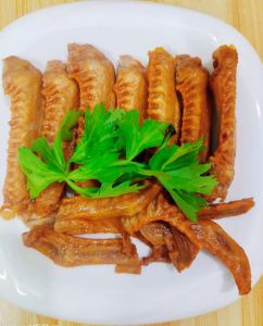 卤水鹅翅的做法_酥烂入味家常菜
